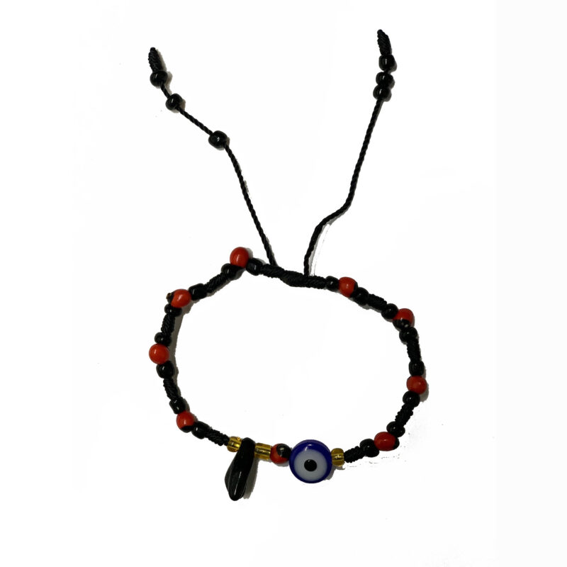 Azabache hand bracelet evil eye edited 1 36051